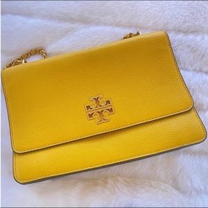 ⭐️Tory Burch Britten Golden Adjustable Shoulder Bag